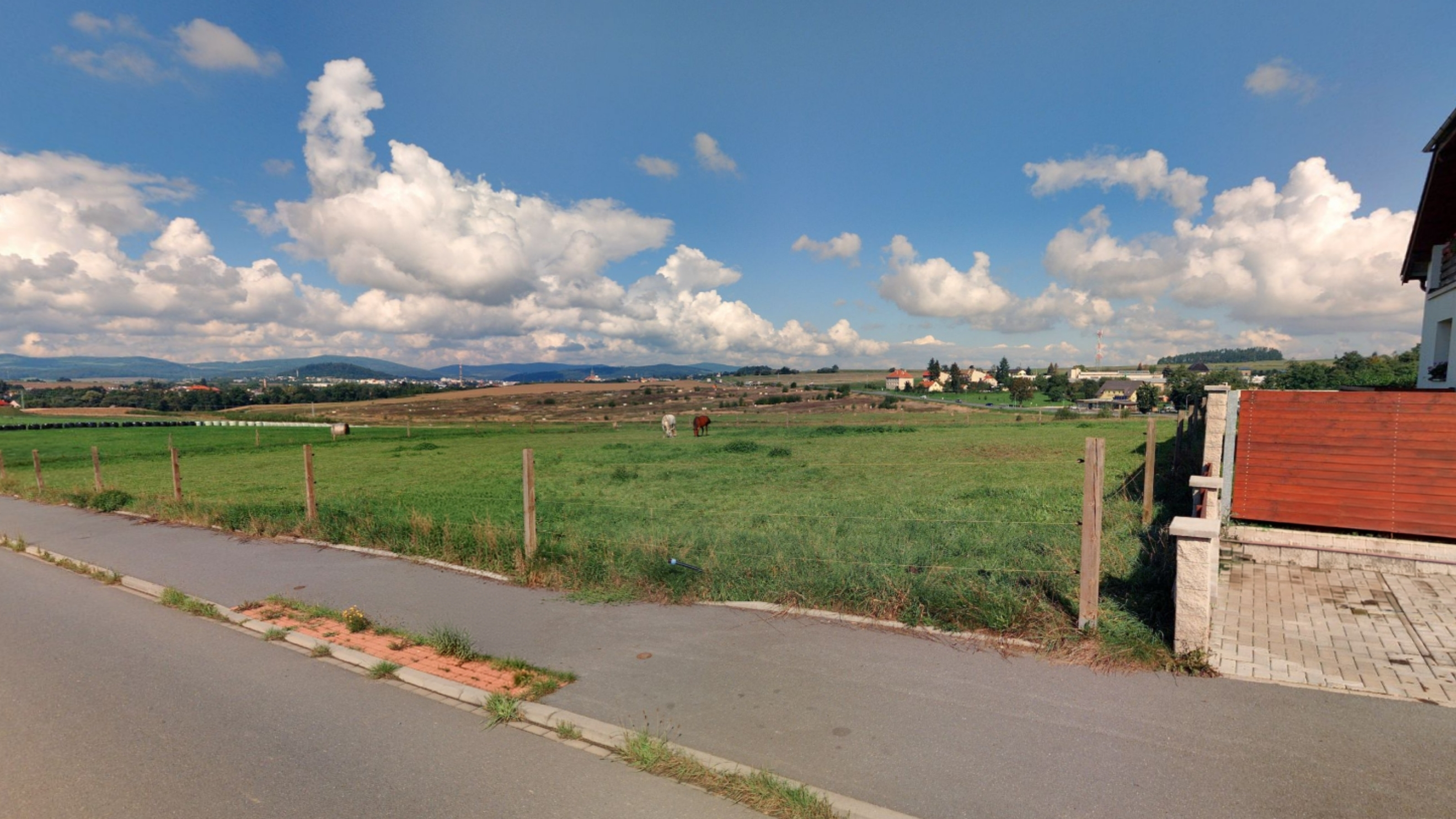 Prodej stavebního pozemku 1292 m² v obci Sobětice u Klatov